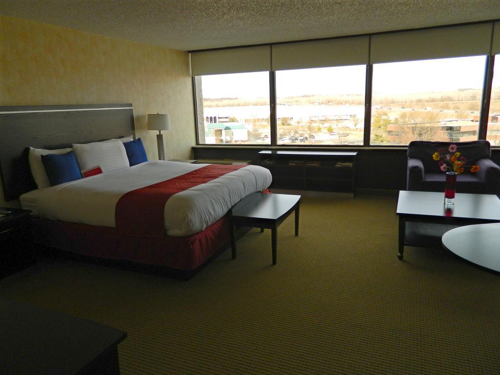 Howard Johnson Plaza Kansas City Hotel & Conference Center Eksteriør billede
