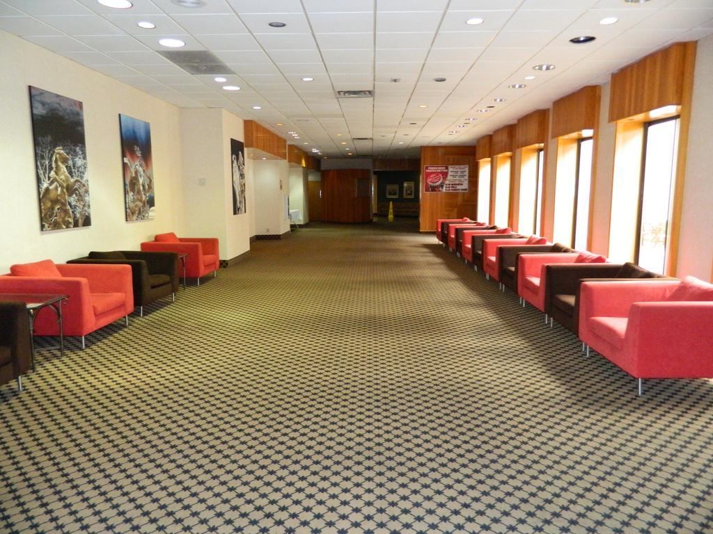 Howard Johnson Plaza Kansas City Hotel & Conference Center Eksteriør billede